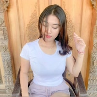 Sri ayu tarisa bugil