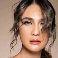 Lunaaa Mayaaa (@lunaaamayaaa) on Kwai