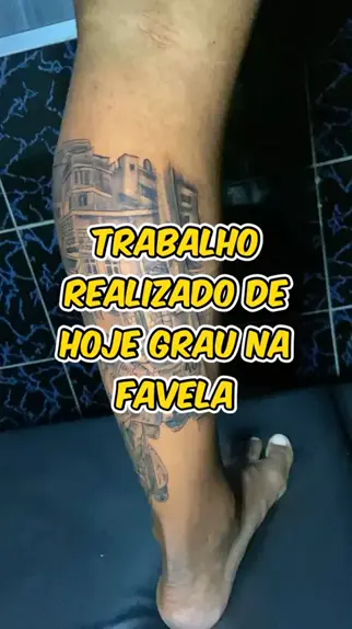 Tatuagem grau moto na favela