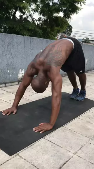12 Best Push-Up Exercises For A Better Chest