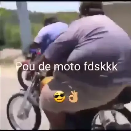 Pou de moto 😳, By Memes Versáteis 1.0