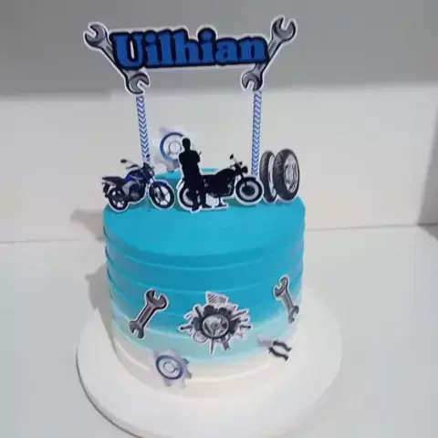 Bolo tema Moto Neo Yamaha: - Pingo de Doçura Confeitaria