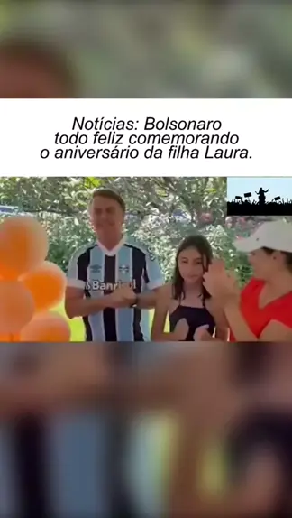 Reação de Laura, filha de Bolsonaro, na 'festa' de seu aniversário