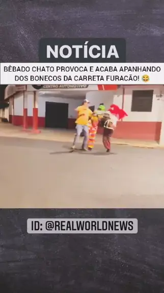 Fofão' é atropelado por moto ao descer de carreta furacão VEJA
