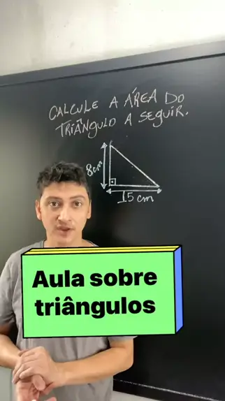 Analisando o triângulo retângulo, com suas medidas dadas em centímetros,  podemos afirmar que o valor do 