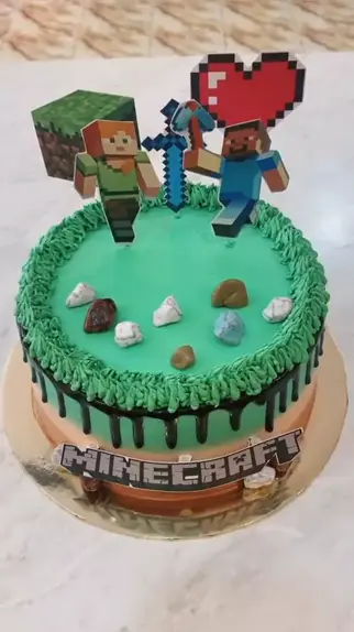 nubiarcakes - Domingou com esse bolo Minecraft 2 andares