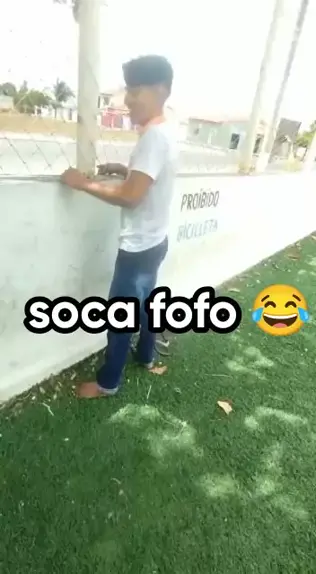 Soca tão fofo que é uma fofa socando kkkk 