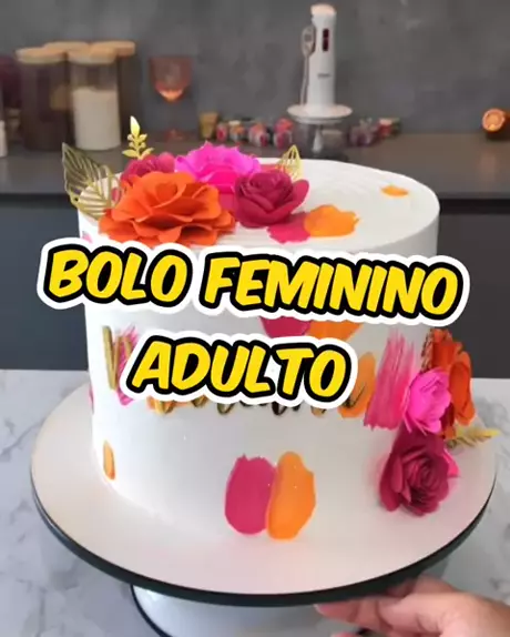 bolo confeitado de adulto