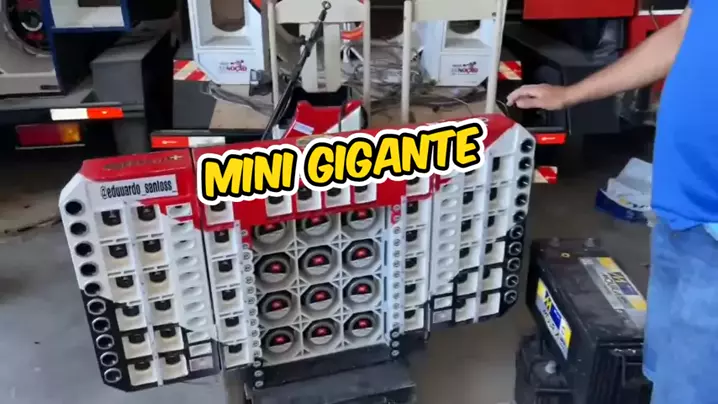 Mini paredão olha o grave da criança:; 