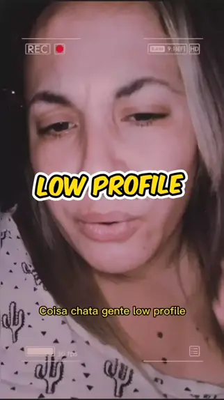 Concurso New Faces Of The World - O que é LOW-PROFILE? Qual seu  significado? O termo significa um estilo simples, desencanado. Algo  discreto sem chamar muito a atenção. Imagem: Reprodução #LowProfile #Style #