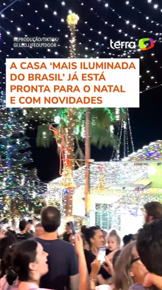 Casa mais iluminada do Brasil acende 870 mil lâmpadas para o Natal, em  Santa Catarina - Folha PE
