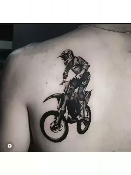 Moto tatuagem do grau 244