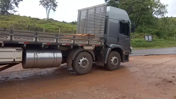 Caminhão Arqueado bitruck 😎 