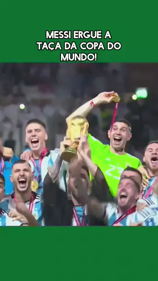 Foto de Messi levantando a taça da Copa de 2022 atinge marca