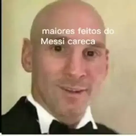 Pin de messi careca em messi  Piadas de futebol, Videos engraçados para  rir, Imagens de piadas engraçadas