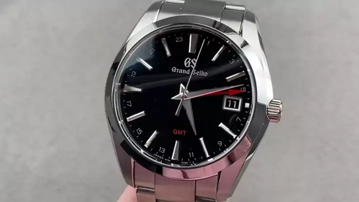 WatchBox Reviews WatchBoxReview . udio original criado por WatchBox Reviews. Grand Seiko Heritage Collection 9F Quartz GMT SBGN013 Grand Seiko Watch Review