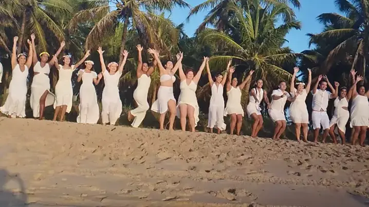 Fotos de formatura na praia de branco cheap