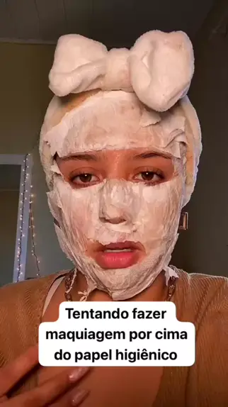 Camila Maquiagens Artísticas e Sociais - ZUMBI Projeto Zumbi de papel  higiênico e cola Maquiagem artística Modelo: Eu