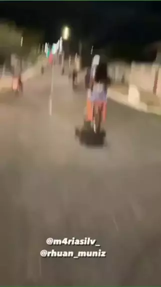 CHAMANDO NO GRAU DE BIKE COM A FIEL NA GARUPA