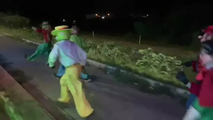 Super Mario da 'Carreta da Alegria' é atropelado na rua durante exibição em  SC; VÍDEO, Santa Catarina