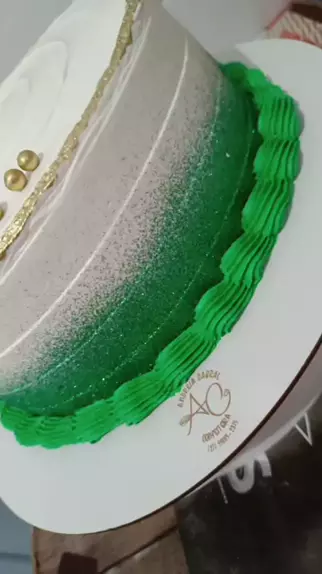 bolo masculino branco e verde