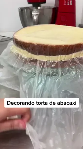 Torta De Abacaxi Um Delicioso Recipiente De Inverno