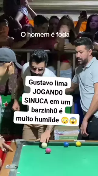 Gusttavo Lima jogando sinuca no Bar do MacGyver em Goiânia 