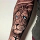 Tatuando