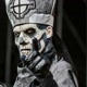 Eu sou..." Papa Emeritus ll".