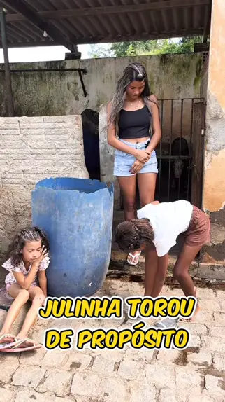 Os vídeos de julhinha (@julhinha579) com Mais Um Dia Para