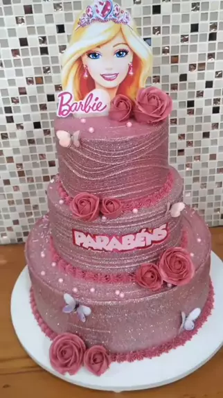 bolo da barbie quadrado de aniversário simples