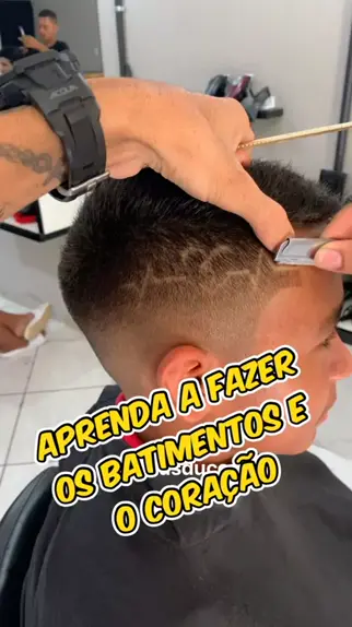 listra com coração no cabelo