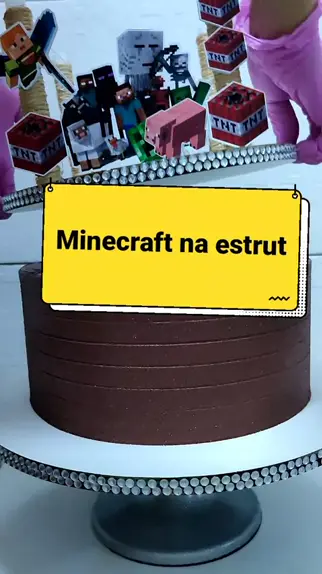 Bolo Minecraft - chantilly- Karine Cakes. 