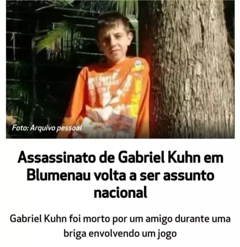 foto-de-gabriel-kuhn-expondo-seu-corpo-para-o-mun-kwai