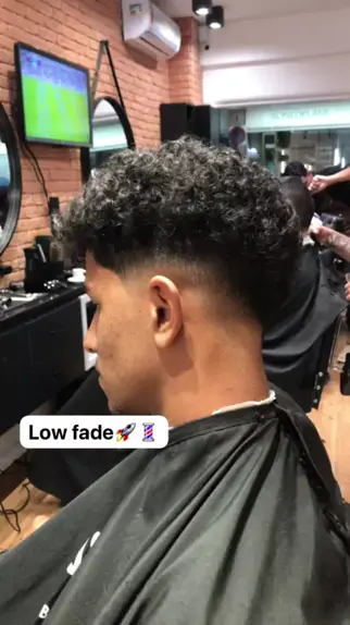 LOW FADE EM CABELO CRESPO 💈✂️ 