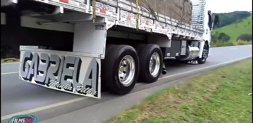 música de caminhão arqueado dos brabo