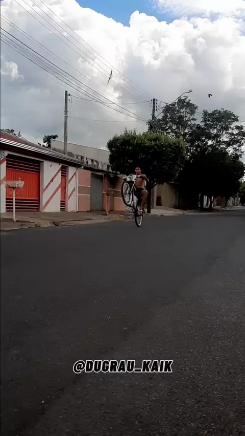 bicicleta com garupa no grau arrastao