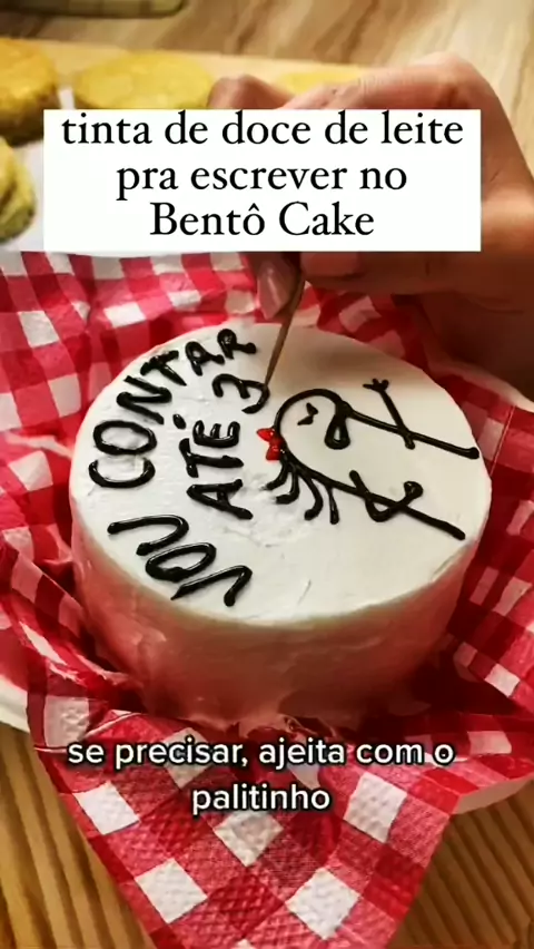 Aprenda a fazer bentô cake, o bolinho divertido que está super em