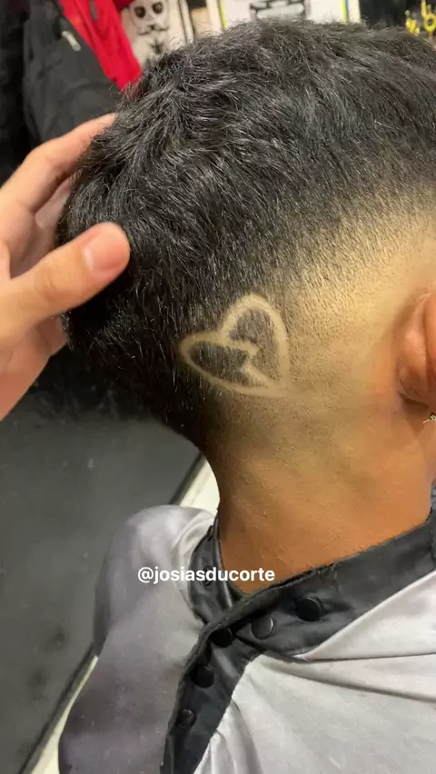 Corte de Cabelo Masculino - Coração Partido 💔 