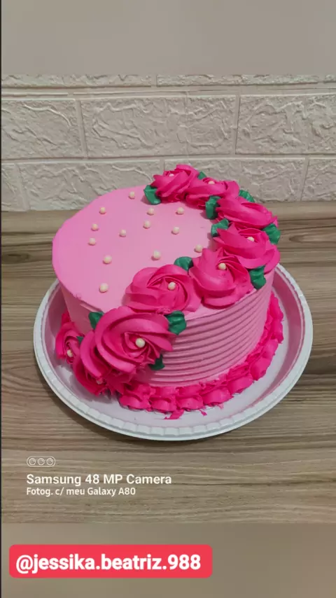 bolo quadrado com rosetas, vem fazer mais um bolo comigo. #cakes
