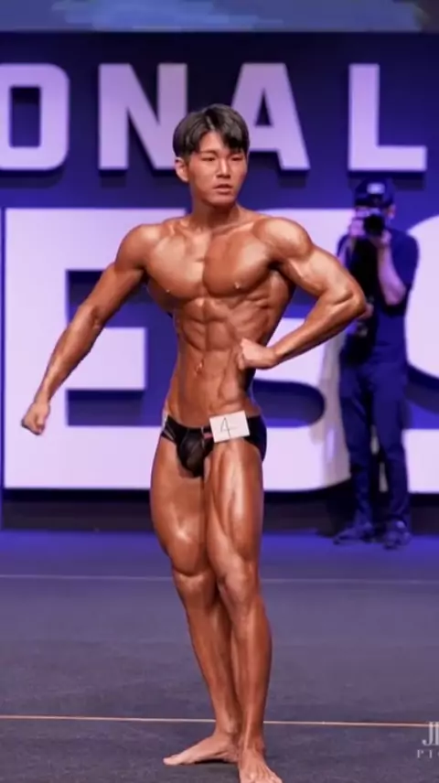 Model boy robbie