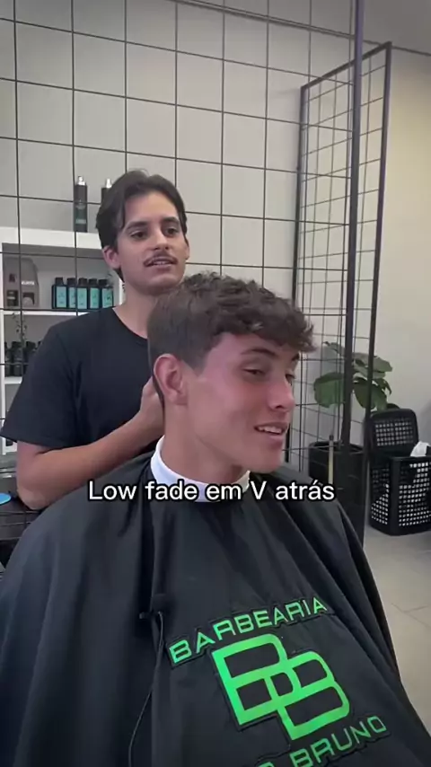 Degrade Baixo (LowFade) com risquinho Marshmello na Lateral