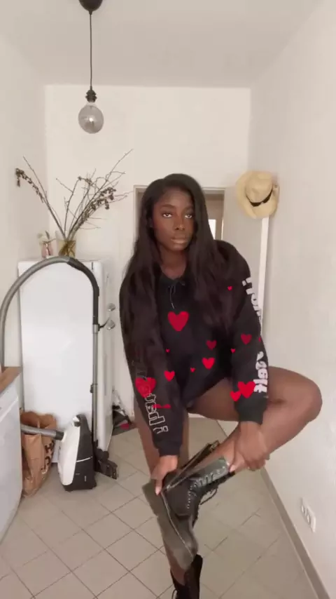 black hairy booty & black girl hairy ass| Discover