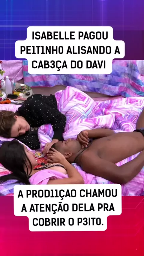 Flagrada pagando peitinho na academia