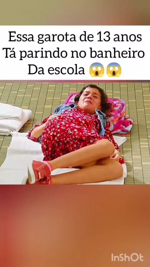 novinha dando o cu no banheiro da escola