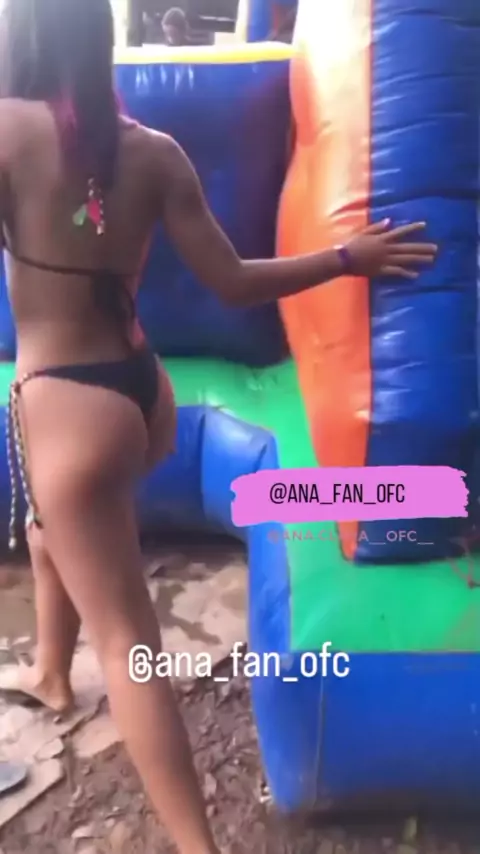 ana.clara_ofc & ana.clara_ofc__